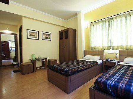 Tiger Inn Kolkata Bagian luar foto